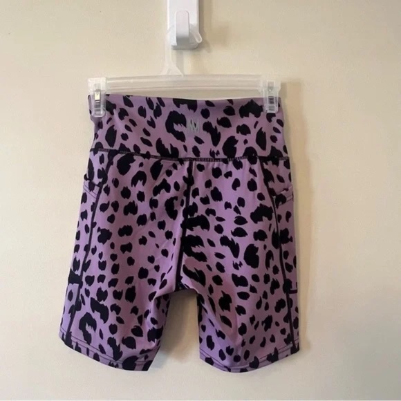 Nicole Miller Sport Medium Active Shorts - Picture 3 of 4